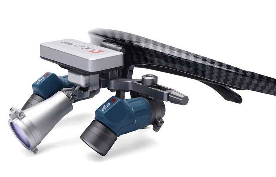 YUYO EL+WL-ii 3.5x 5x 7x Zoom Dental Loupes With Dental Headlight